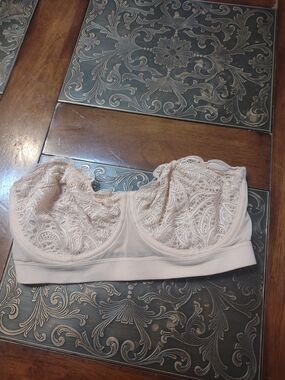 Lively Cream Strapless Lace Unlined Bra 32 DD